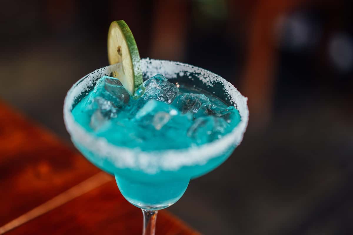 blue margarita with lime
