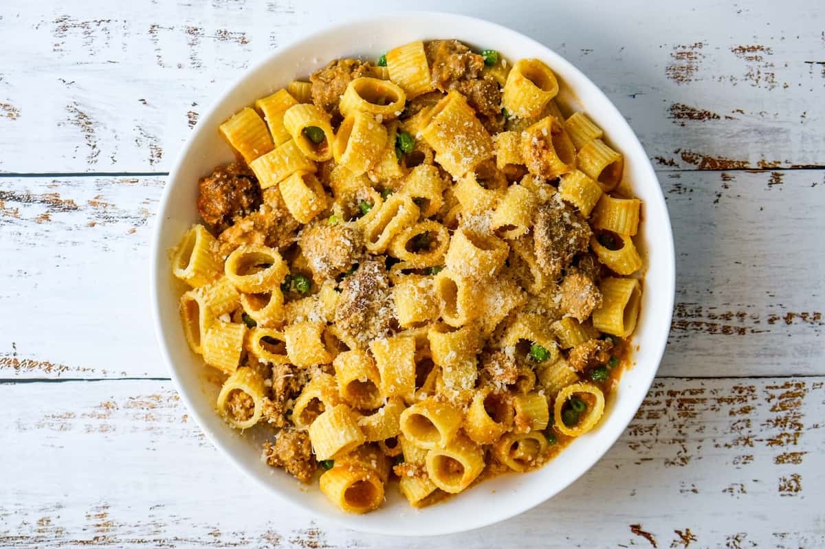 Rigatoni with Spicy Sausage (Refrigerated or Frozen)
