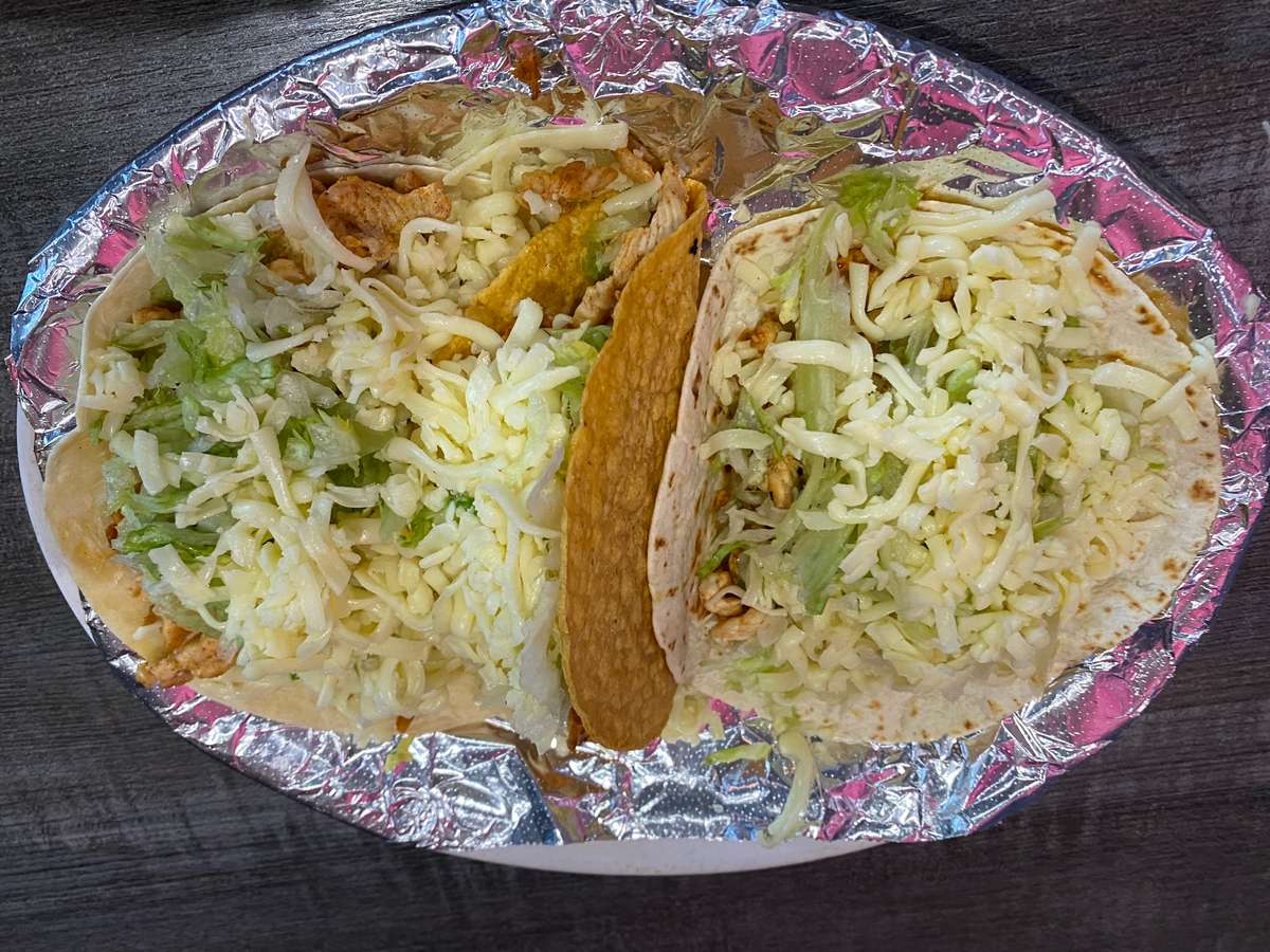 Grilled Chicken Soft/Hard Tacos (3)