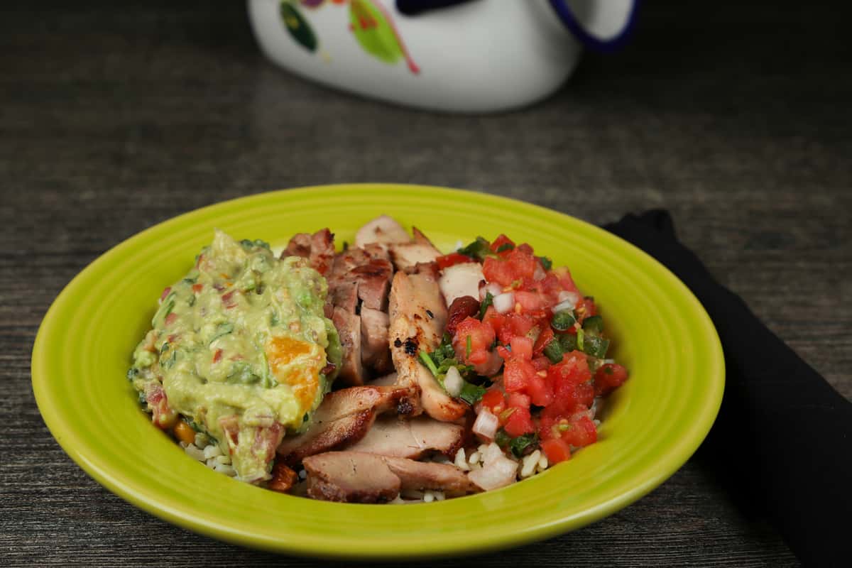 Pollo or Carne Bowl