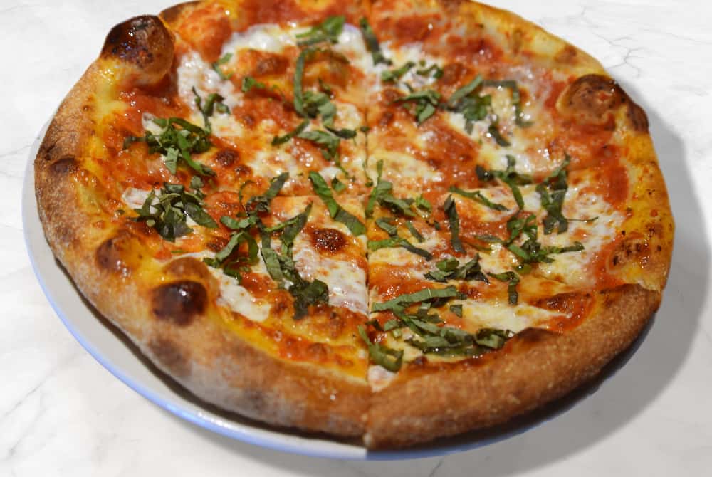 pizza123　アベレージジョー5.3 The Margherita - Not Your Average Joe's - American Restaurant