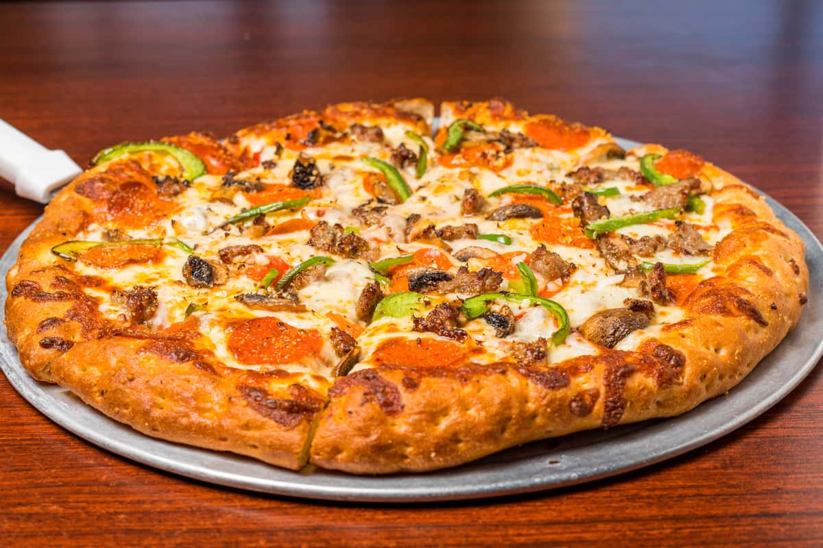 Lighthouse Combo Pizza Main Menu Lighthouse Bar & Grill Bar