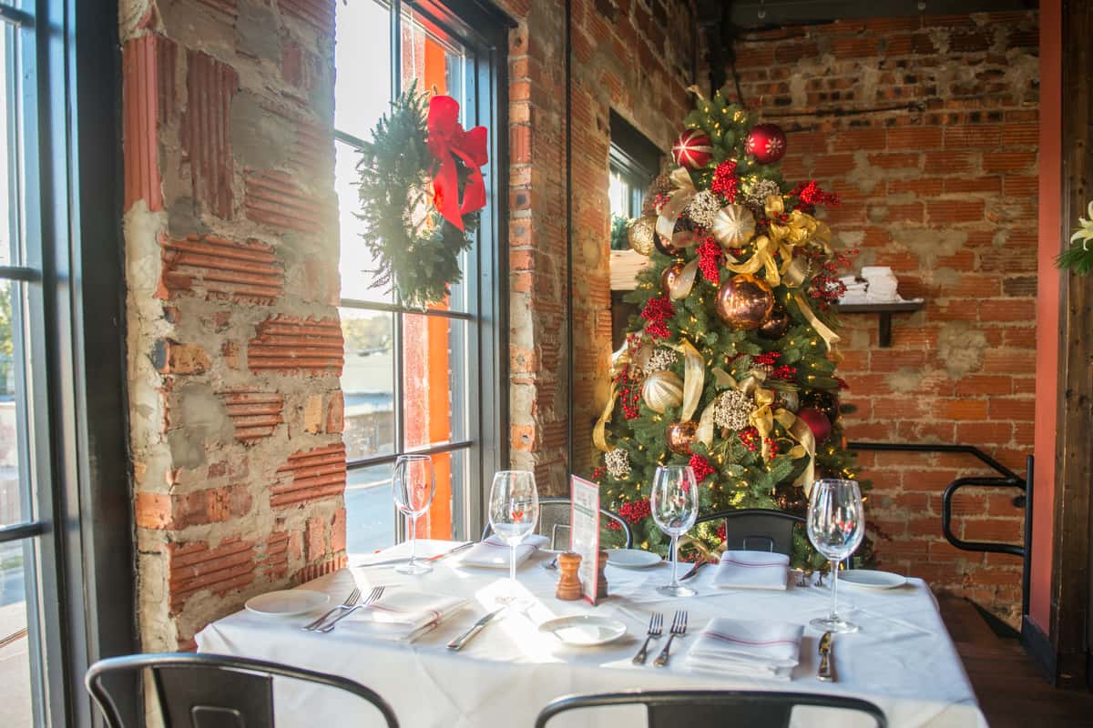 Holiday Weekday Lunch Service