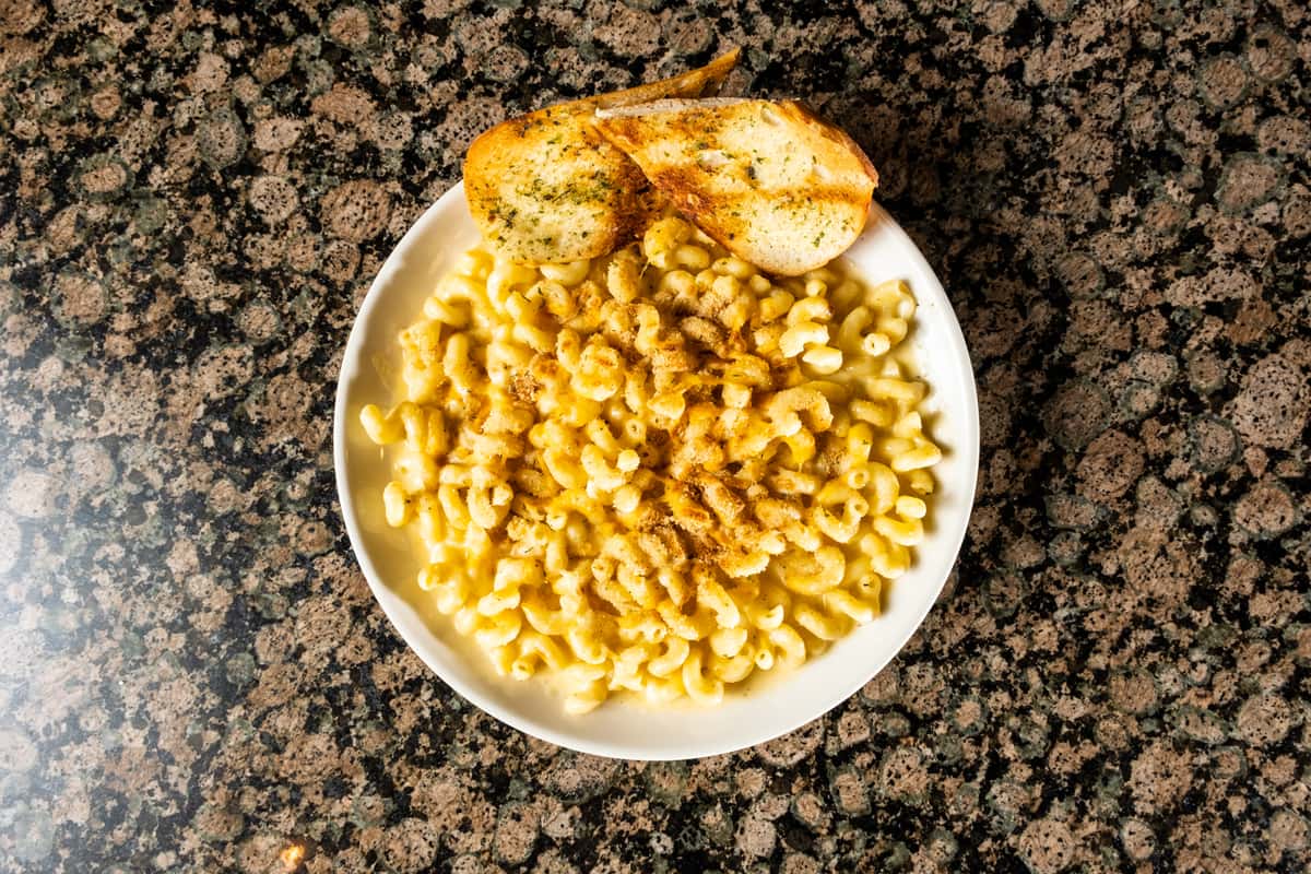 Choppy's Famous Mac & Cheese - Pippa's Cafe - American Restaurant