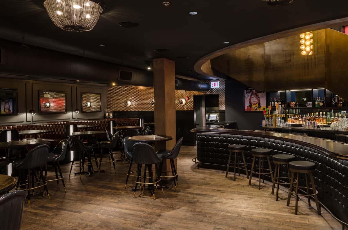 bar