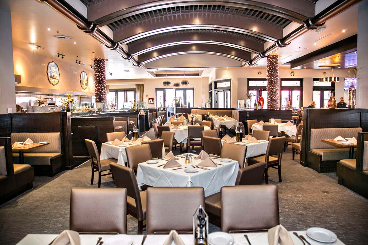 full restaurant 2