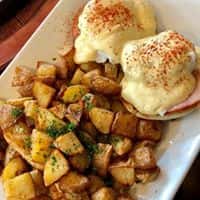 Traditional Eggs Benedict*