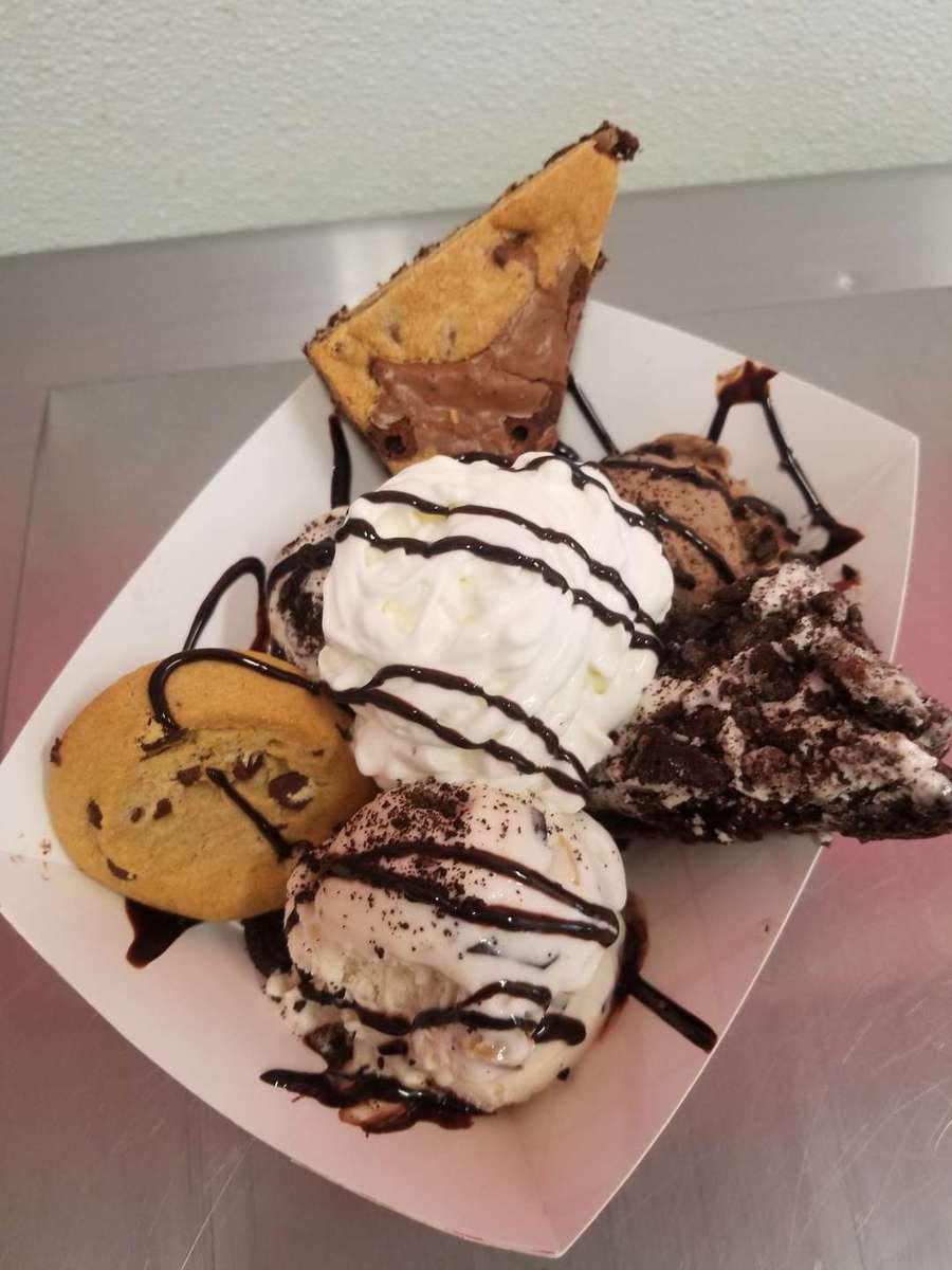 Cookie Lover's Extreme Sundaes