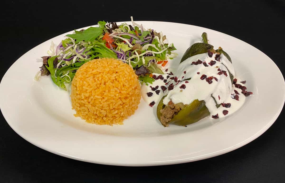 Chiles En Nogada