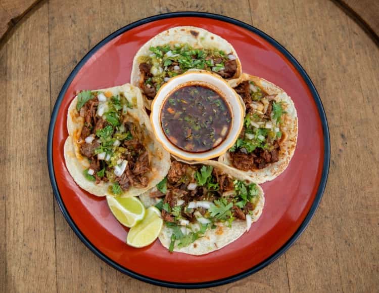 Tacos De Birria Con Consomé