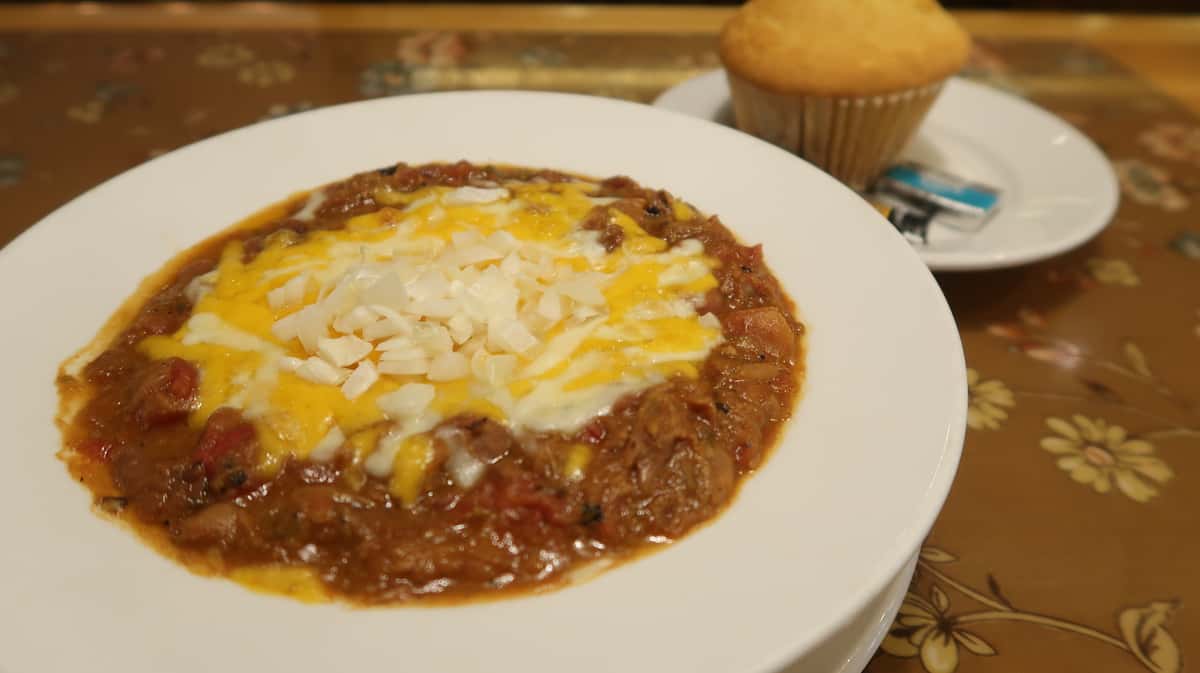 Bowl Of Chili And Kornbread