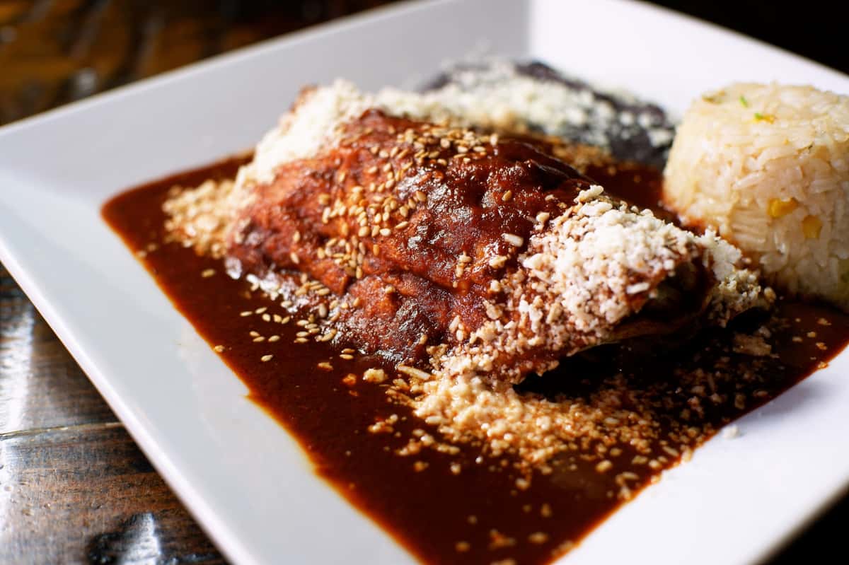 Enchiladas De Mole