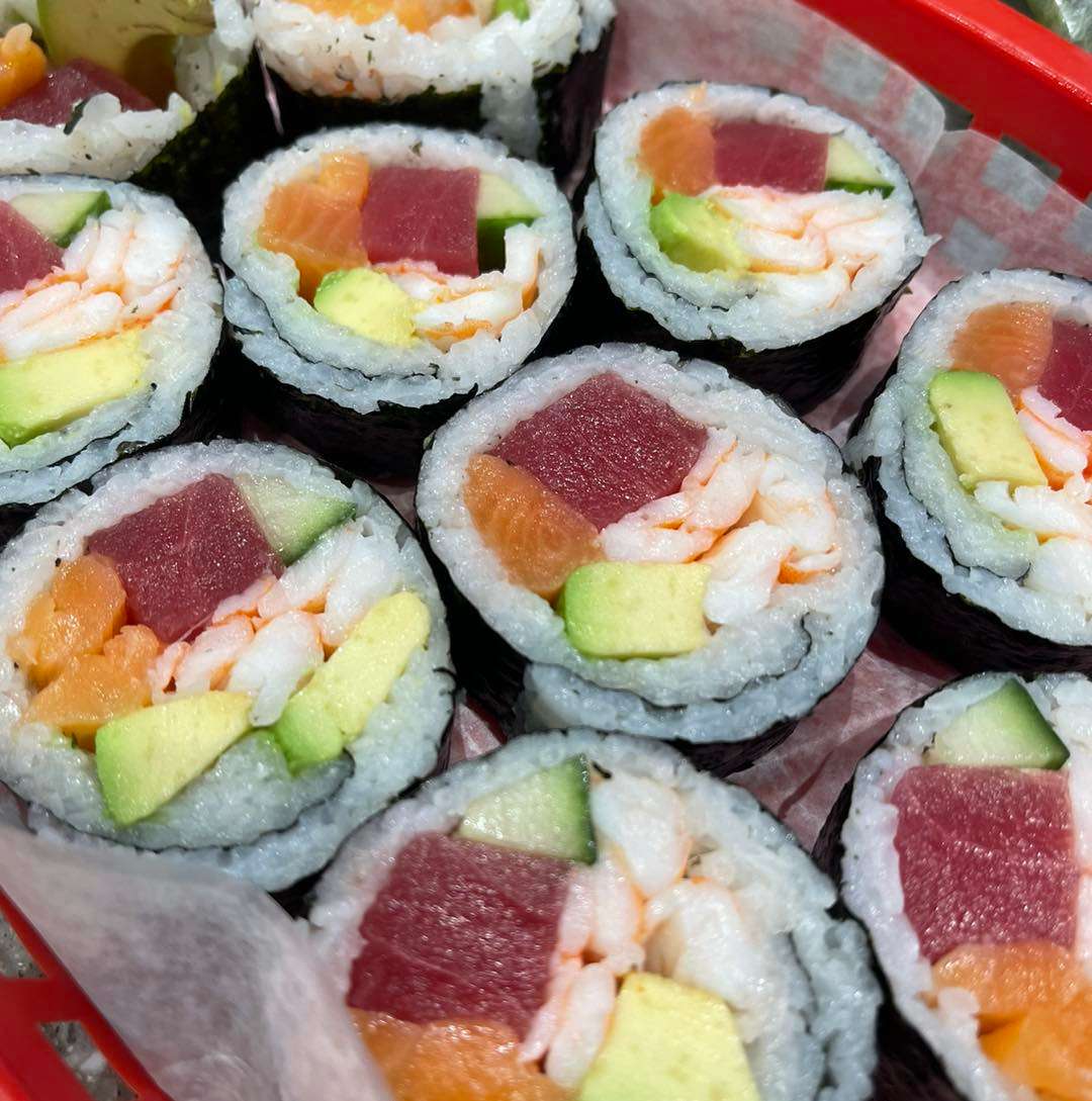 クラブ At sushi Sushi Atarashi – Customize your sushi experience with take