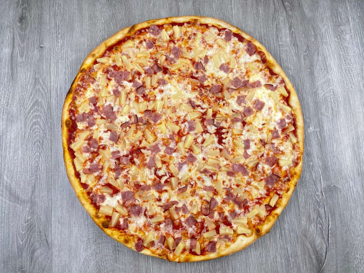 Hawaiian Pizza - Lenny's Pizzeria & Trattoria - Italian and Pizza