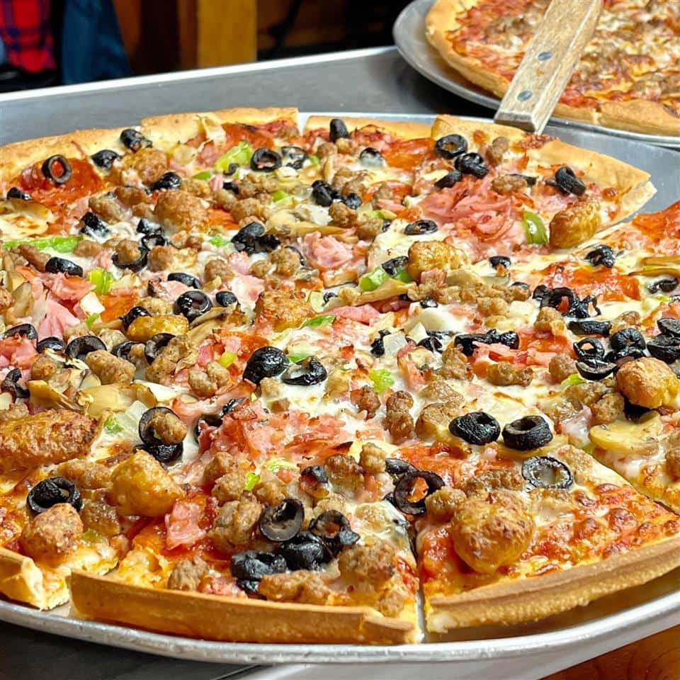 Loaded Legend Large - MoJo's Hometown Pizza - Pizza Restaurant in