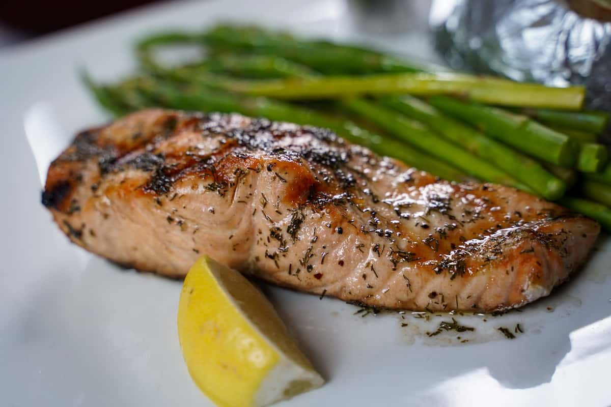 fresh-grilled-salmon-dinner-dunraven-italian-restaurant-in-estes