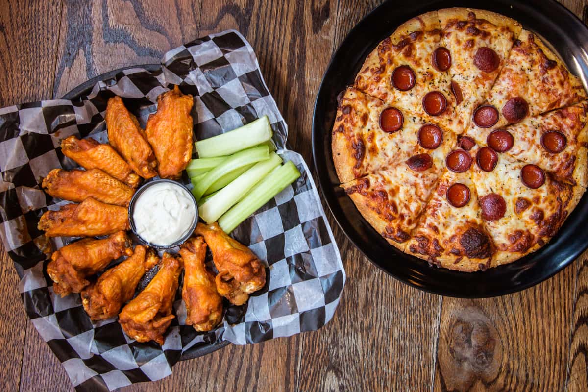 WINGS & PIZZA