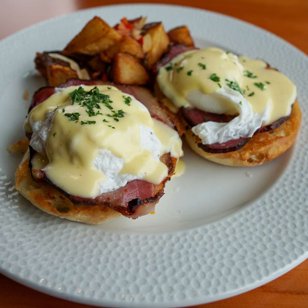 Maynard's Eggs Benedict
