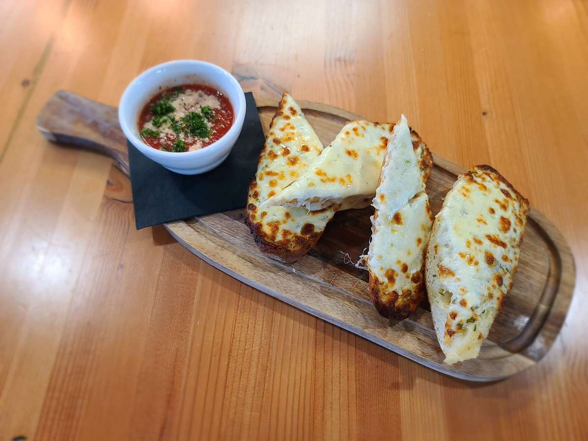 Garlic Cheese Bread