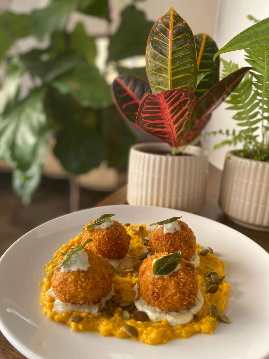 Arancini Seasonal Arrancini - Parlor, Woodfire Kitchen & Cocktails - Pizza