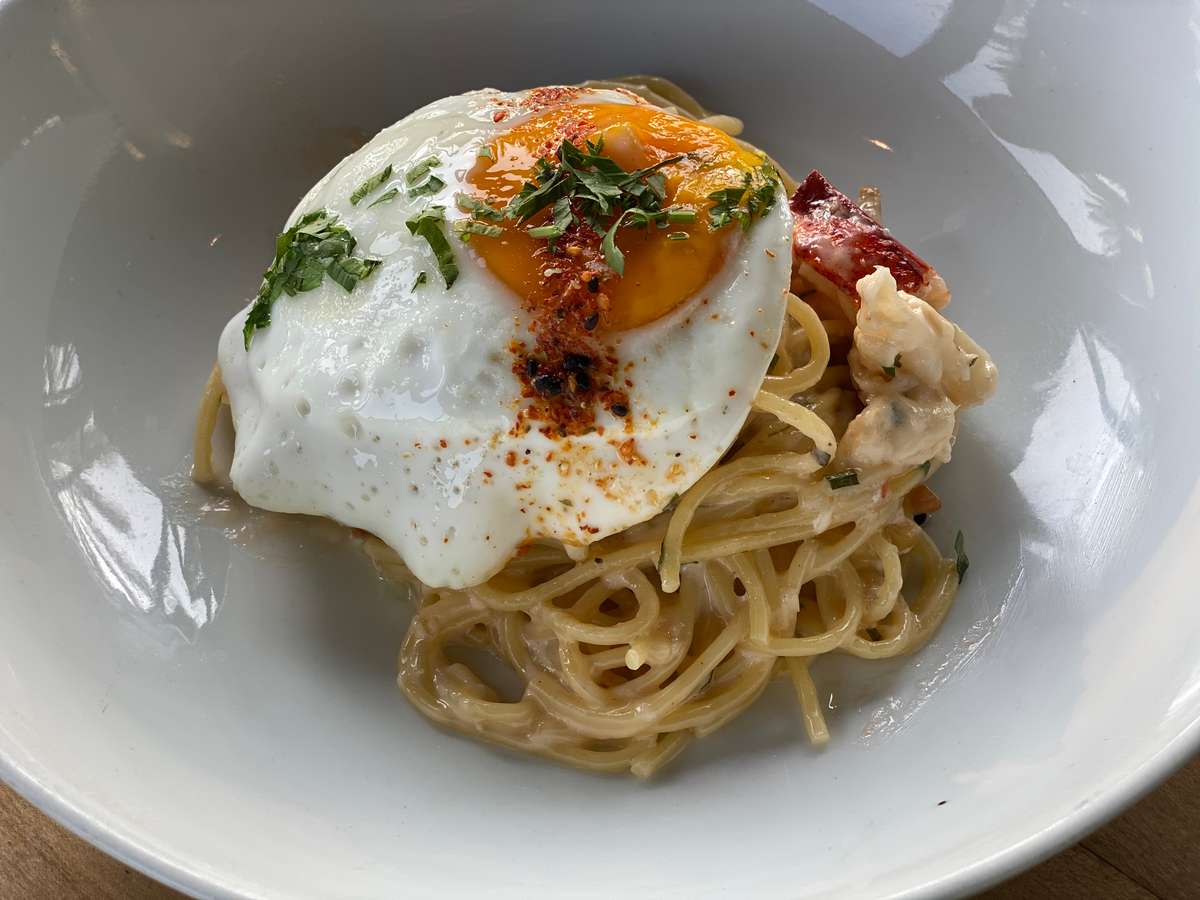 LOBSTER SPAGHETTI CARBONARA