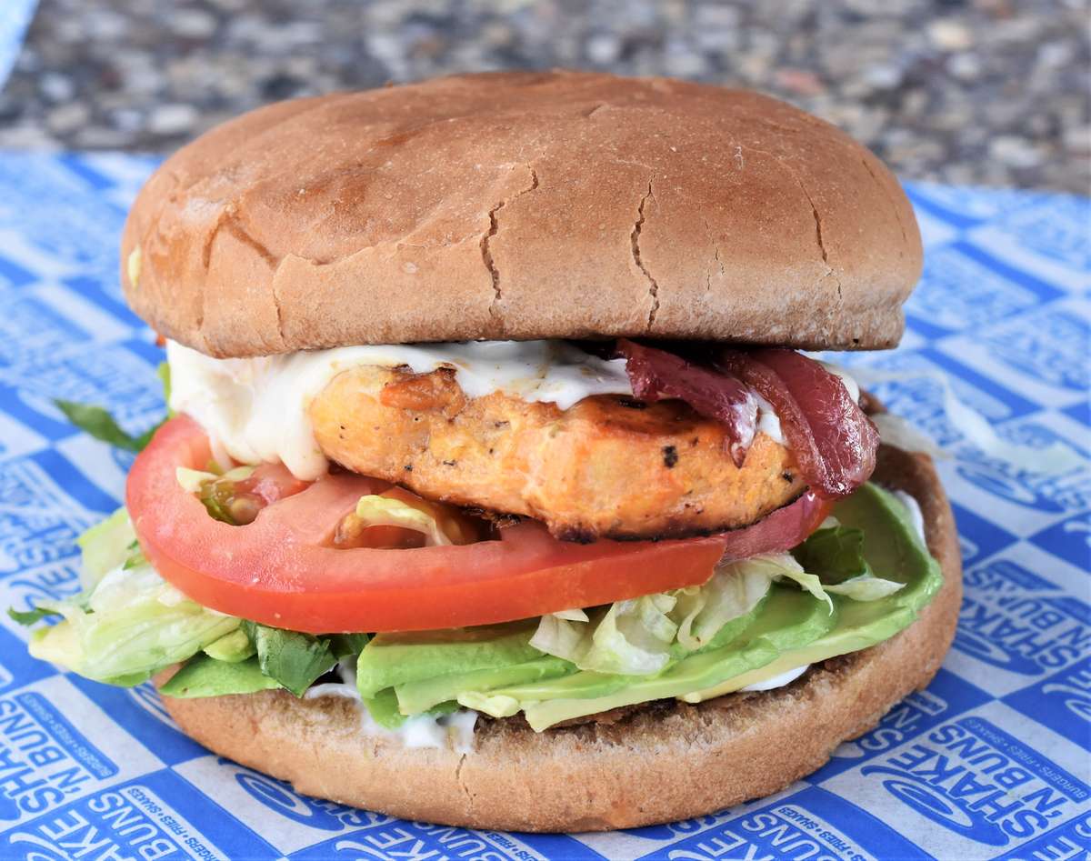 California Chicken MENU Shake N' Buns