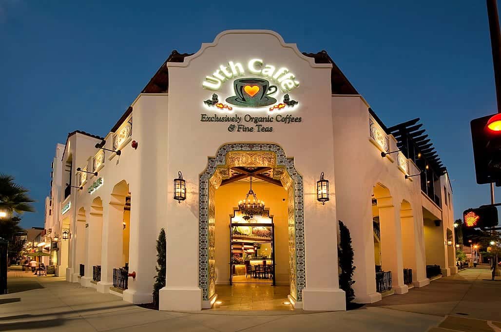 Night time exterior view of Urth Caffe Pasadena