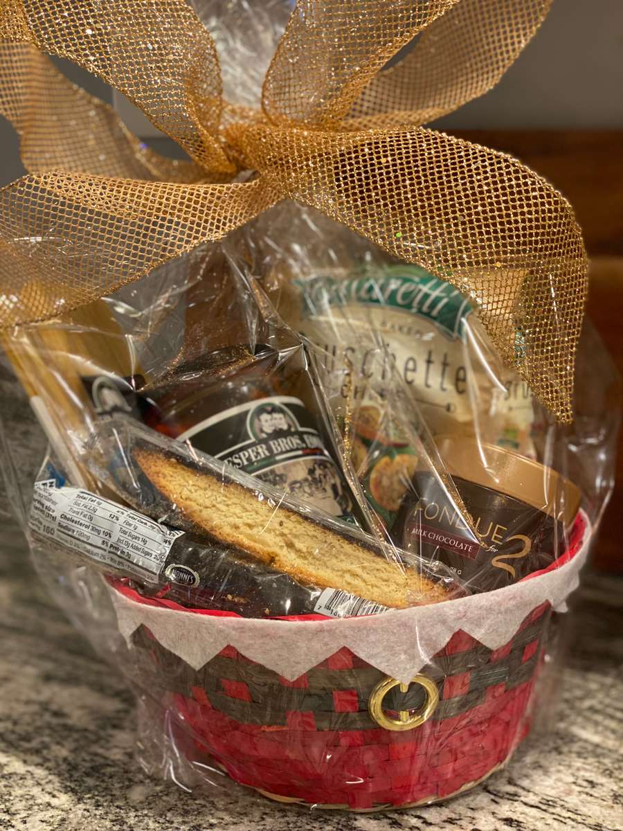 DInner Gift Basket