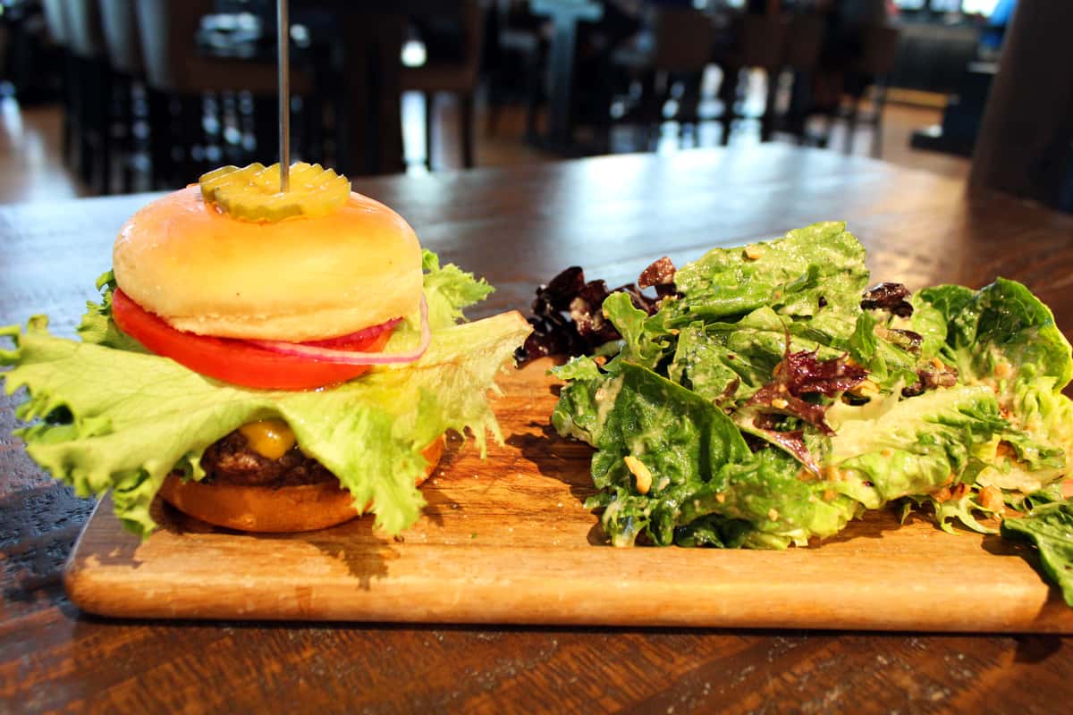 *Classic Cheeseburger