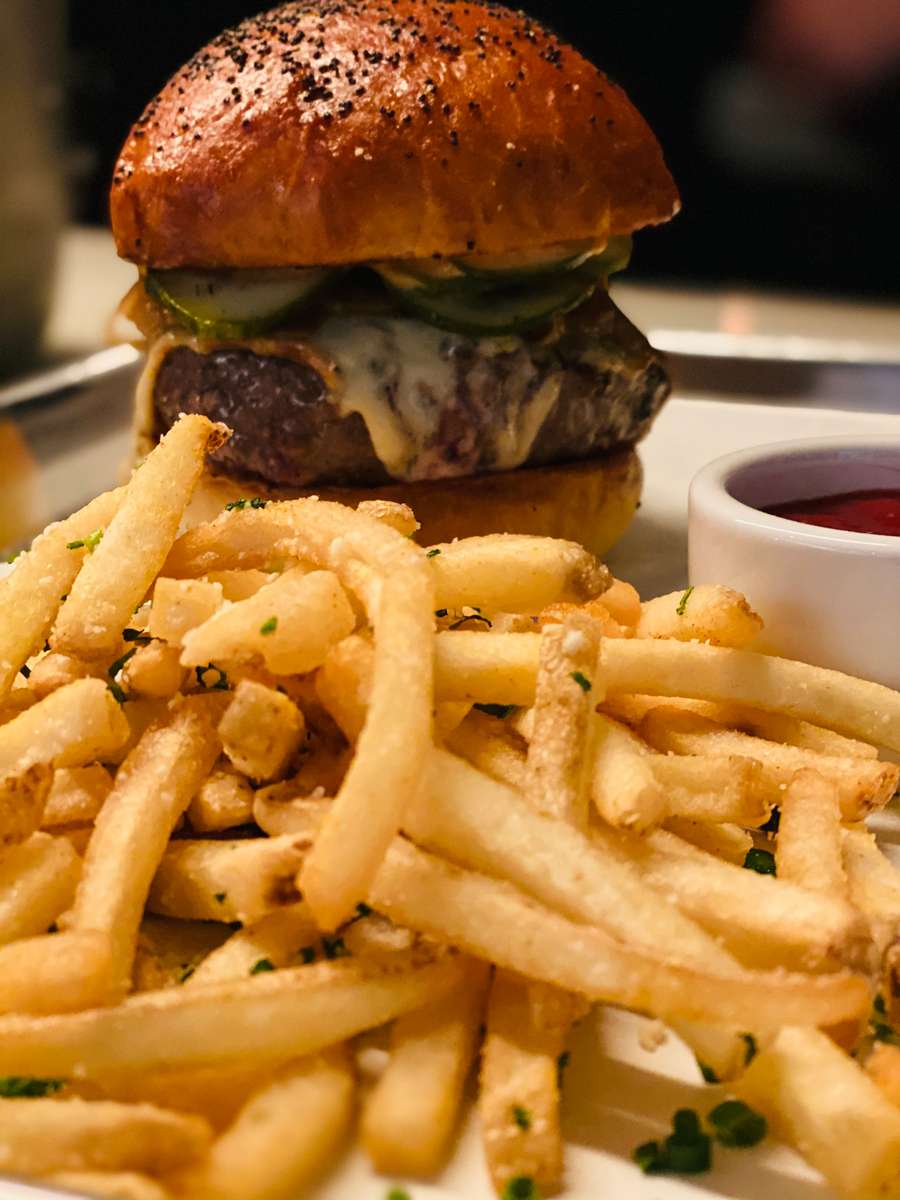 White Pie Burger