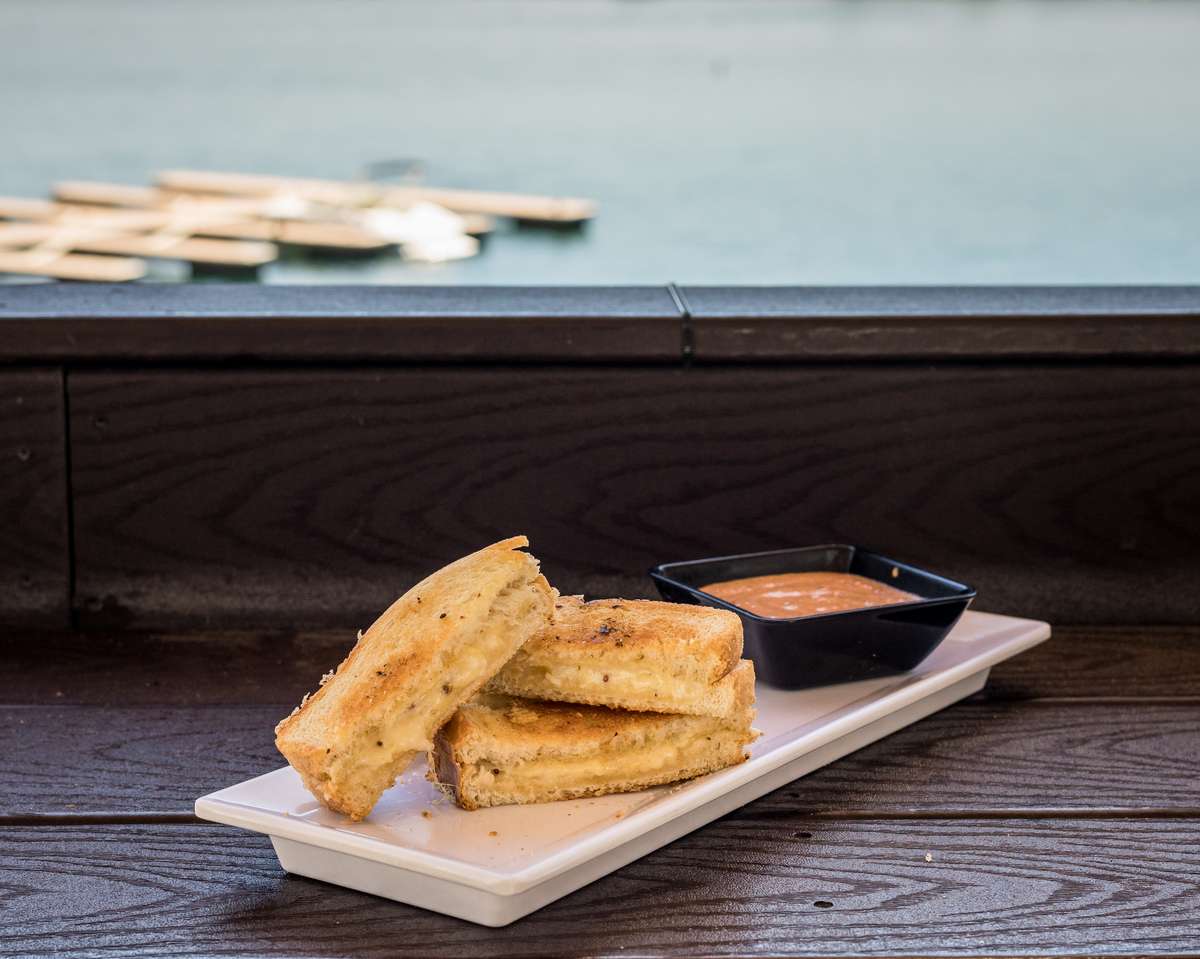 GRILLED THREE-CHEESE DIPPERS