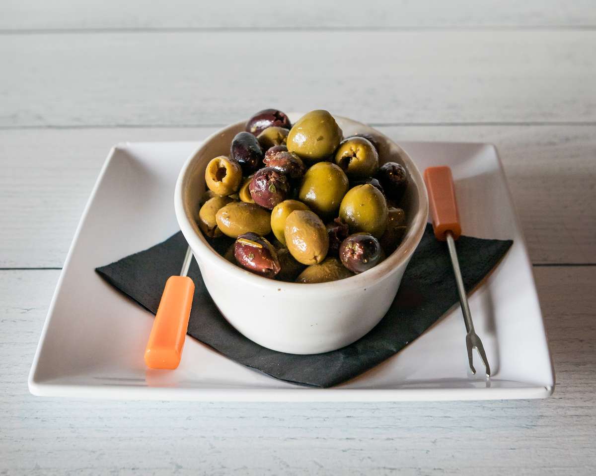 ITALIAN OLIVES