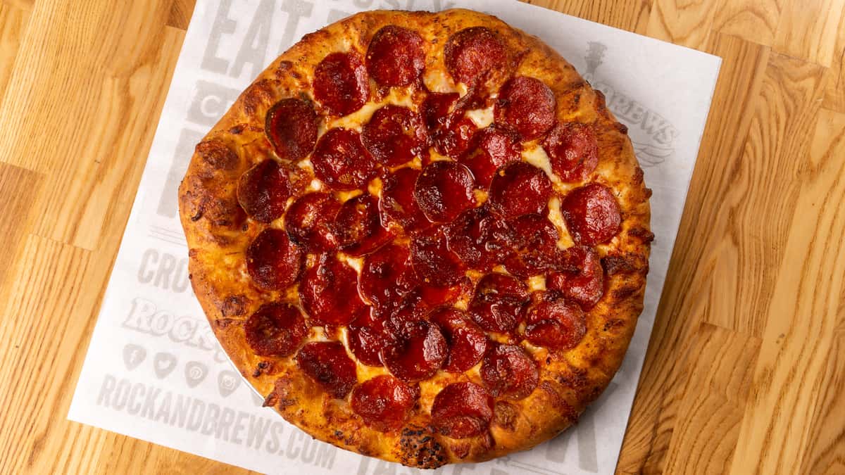 Extreme Pepperoni Pizza Food Rock & Brews American Restaurant