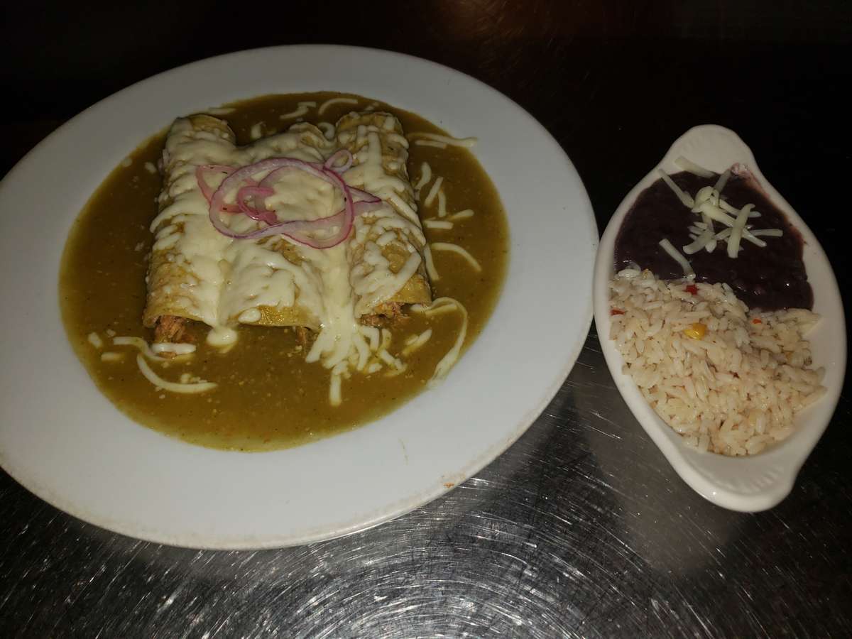 Verdes Enchilada Lunch Menu Jalapeños Mexican Restaurant in