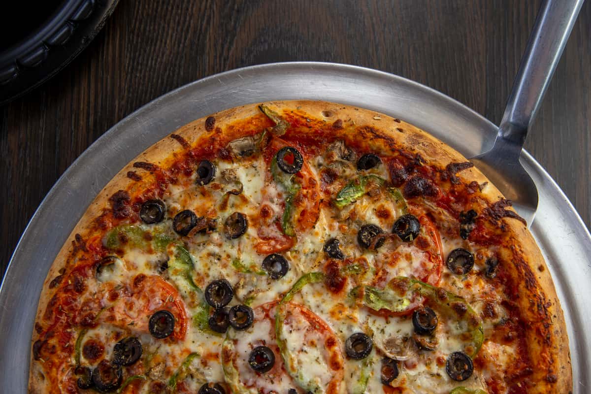 Gallery - ZaZing! Primo Pizza - Pizza Restaurant in North Prairie, WI