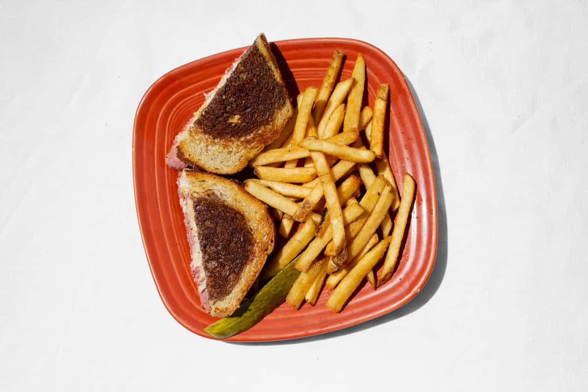 sandwhich and fries