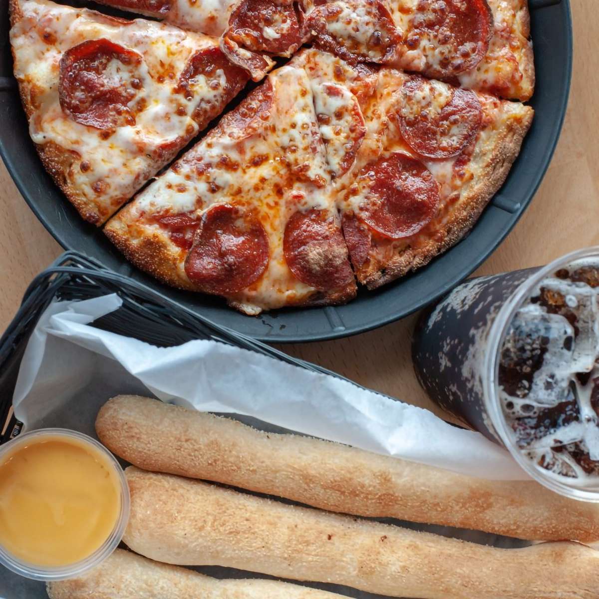 Home - Phillips 66 Noble Roman's Pizza - Pizza Restaurant in