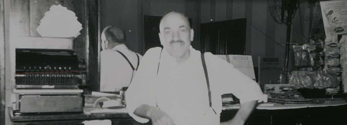 About - Carbone's Pizzeria of Woodbury Minnesota - Italian