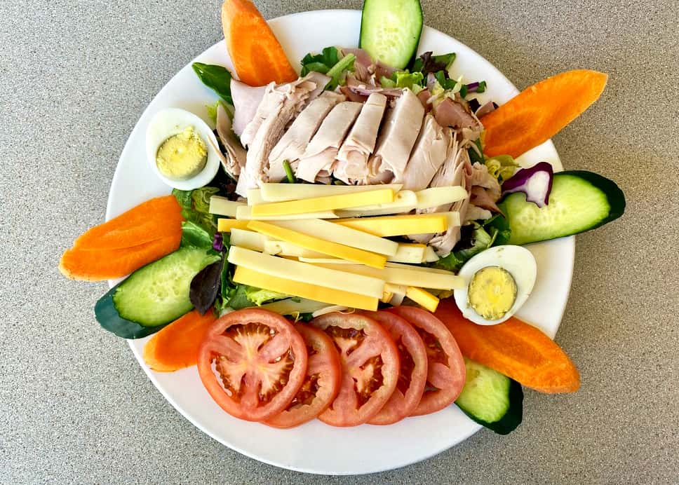 デビッドウィラードソン　ナンバーサーティーン D.Z.S Famous Chef Salad - D.Z. Akin's Restaurant