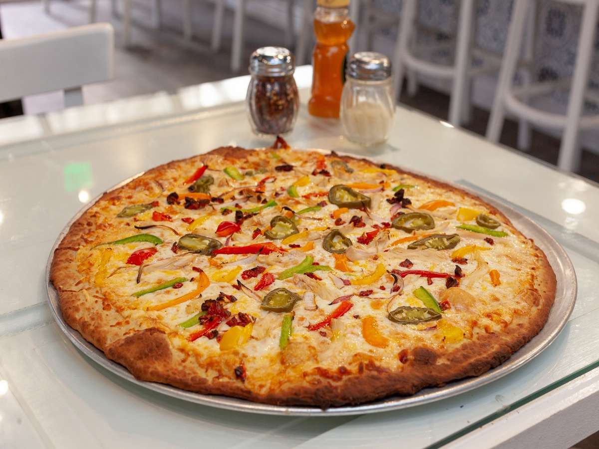 Green Chile Chicken Pizza