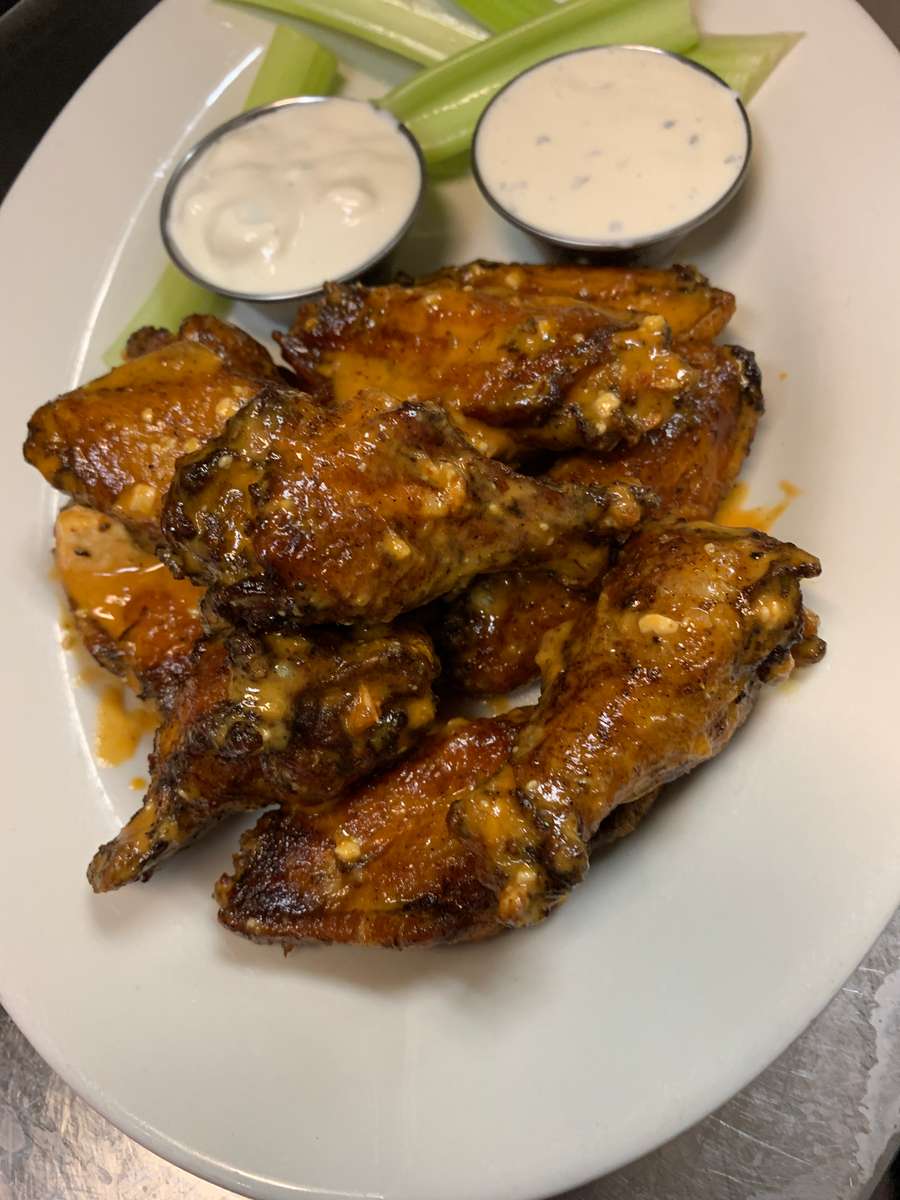 10 House Made Wings