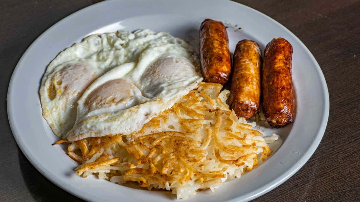 Sausage & Eggs Breakfast The Purple Place Bar & Grill American Restaurant in El Dorado