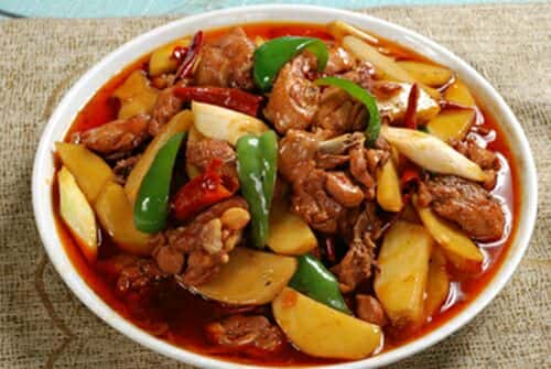 新疆大盘鸡Baby Chicken with Potato and Flat Noodle in Spicy Gravy