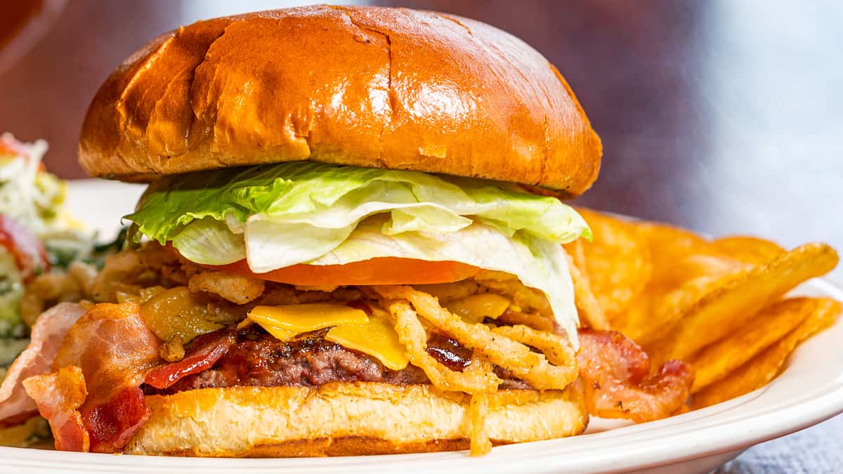 Jack Daniel's Tillamook Cheddar Burger - Moretti's | Best Thin