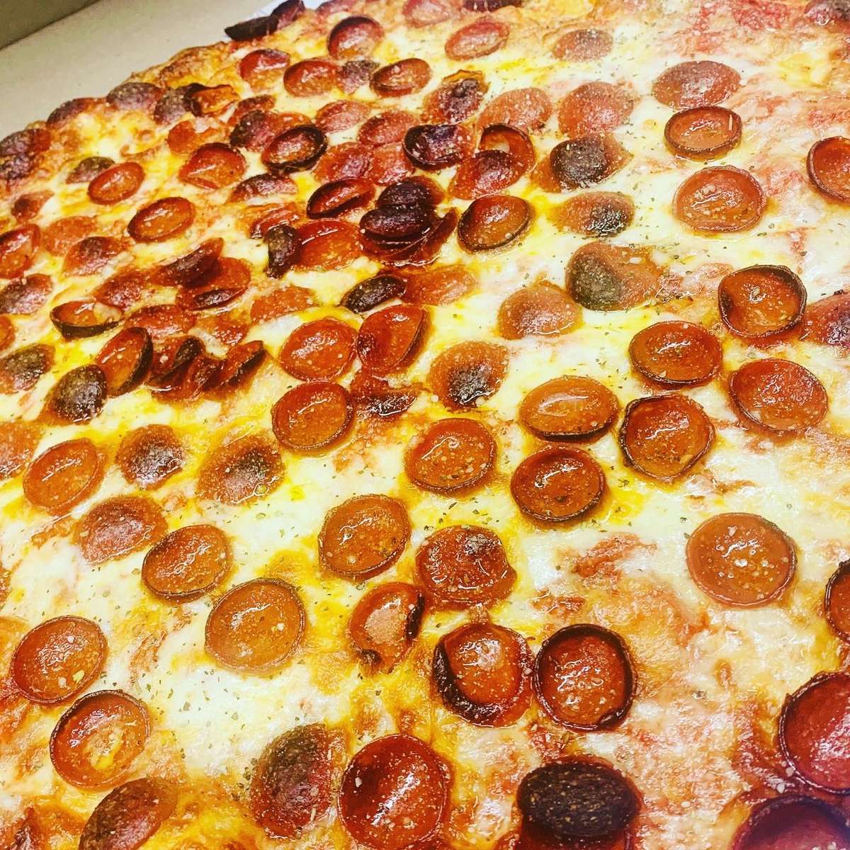 10 Large 1 Topping Pizzas