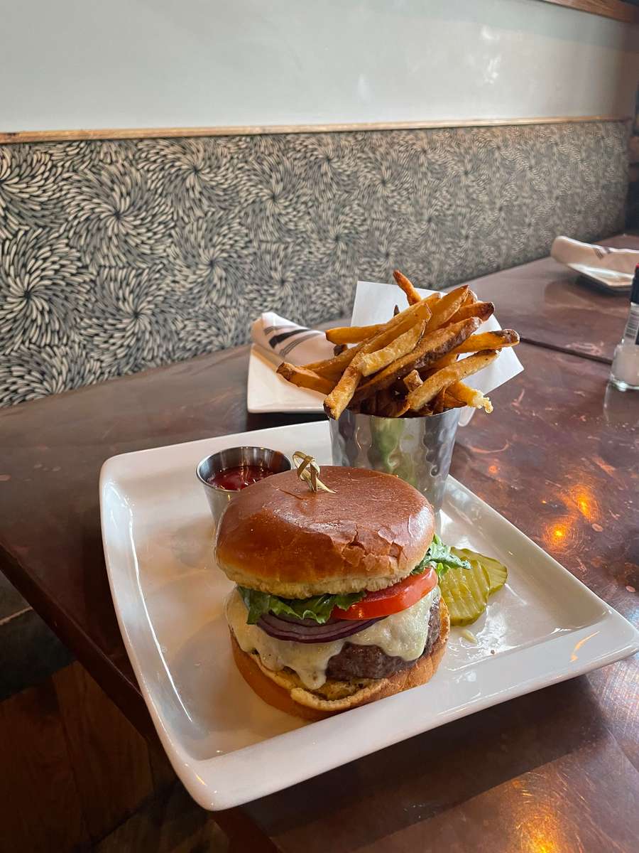 Station 8 Burger