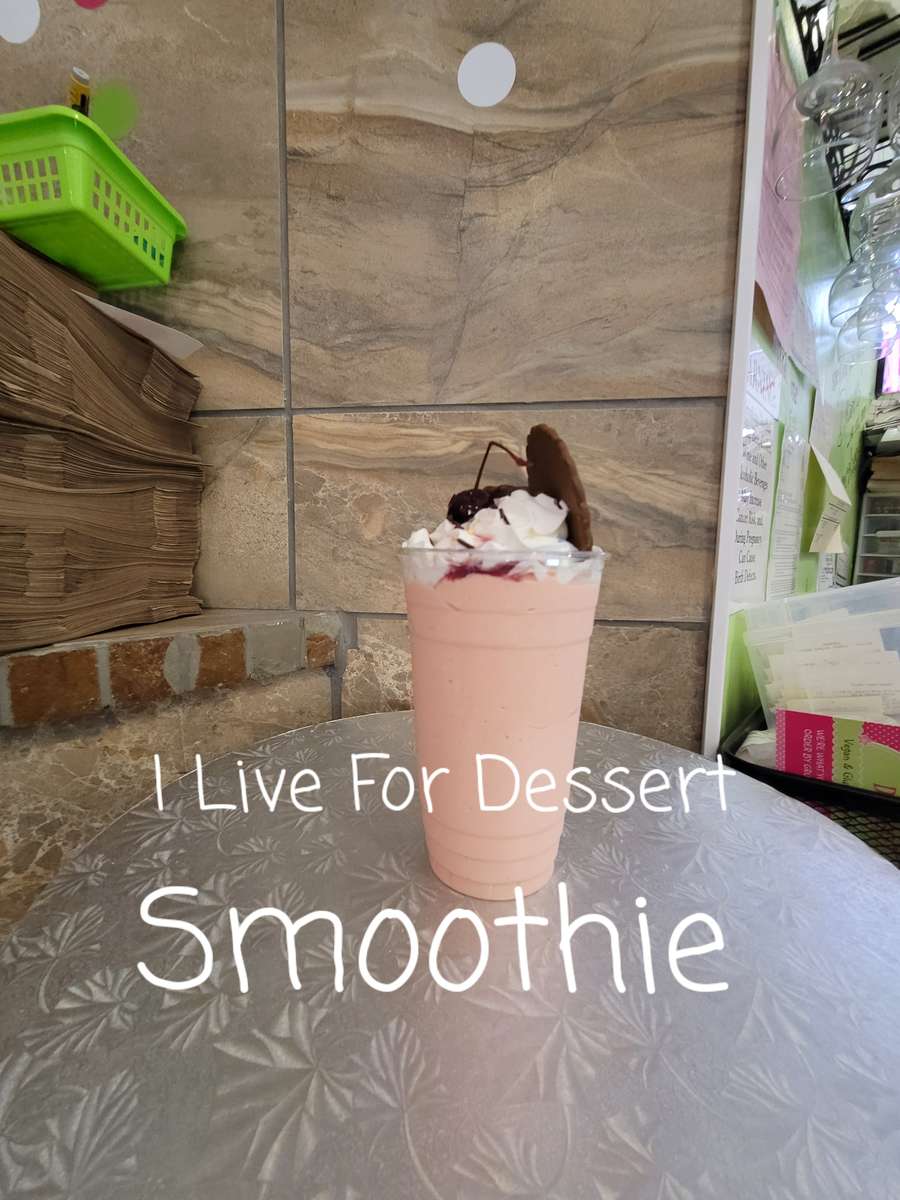 24 oz Strawberry/ Peach/ Pineapple Fruit Smoothie