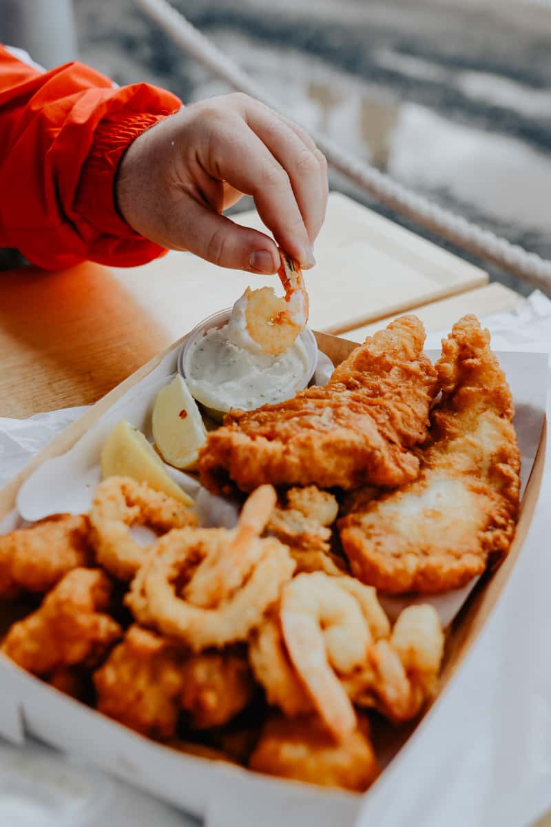chicken fingers and french fries