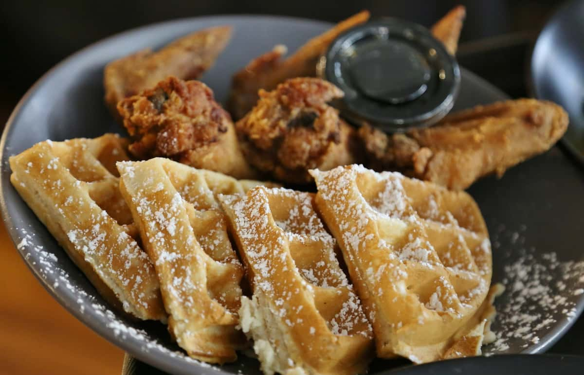 Fried Chicken Waffles Upper Kirby Menu Five Central Houston American Restaurant In Tx