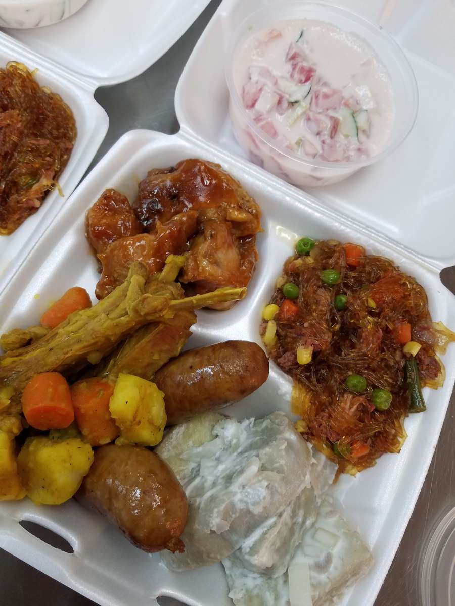 Samoan Plates (Minimum Order 10)